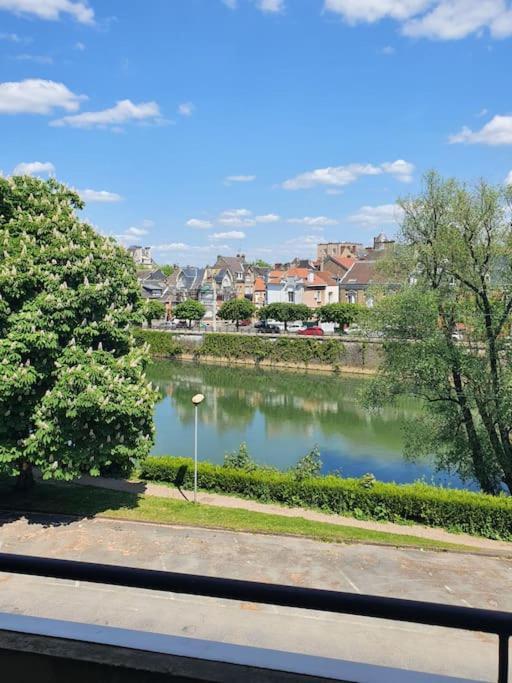 Le Studio Du Quai Appartement Charleville-Mézières Buitenkant foto